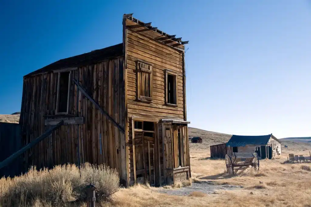 Old House in the Sand